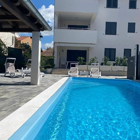 Breitling Apartments With Pool Биоград-на-Мору Экстерьер фото